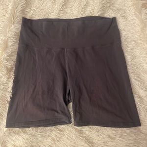 Aritzia Biker Shorts